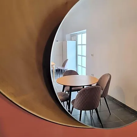 Compass House Hotell *